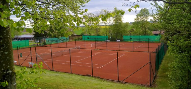 Frühjahrsinstandsetzung Tennisanlage abgeschlossen